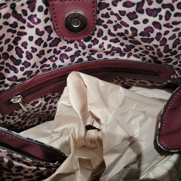 NWOT David Jones Paris Burgandy Handbag - Picture 3 of 5